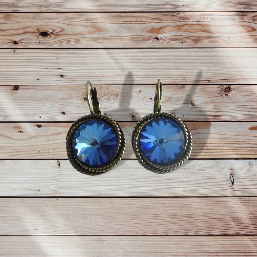 Handcrafted earrings with Swarovski crystal